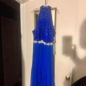 City triangles Brand new size18